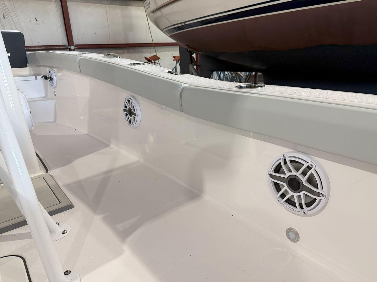 2026 Blackfin 242 HB