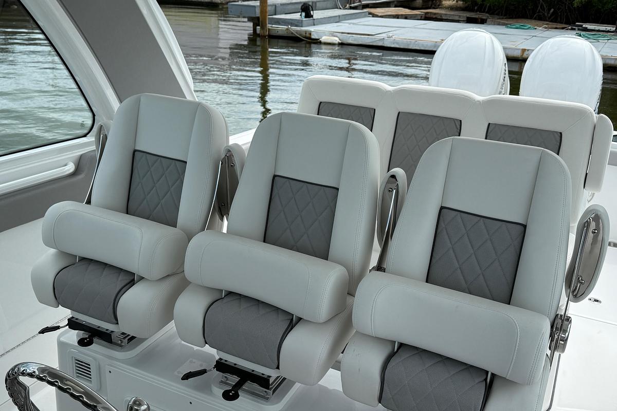 2026 Everglades 367CX