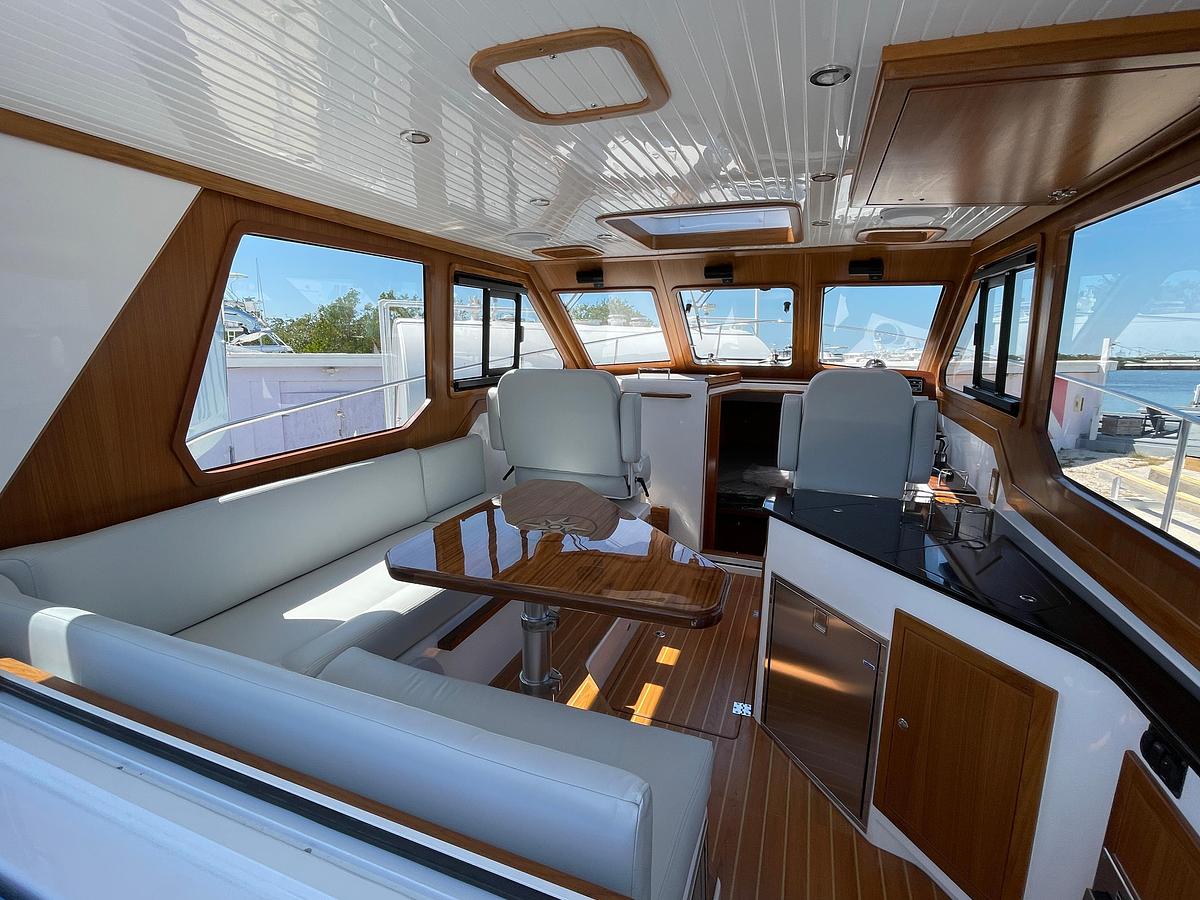 2025 True North 34 Outboard Express