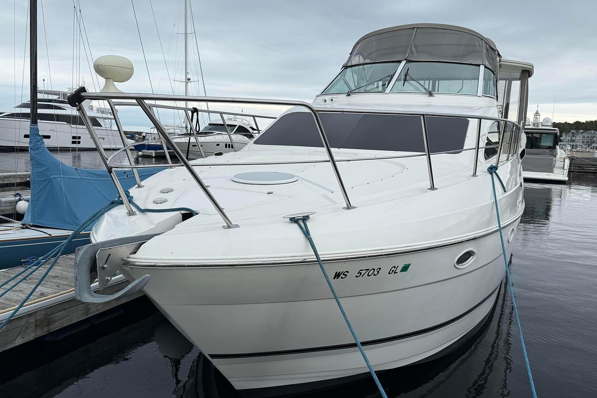 Used 2003 Cruisers Yachts 4050 Express