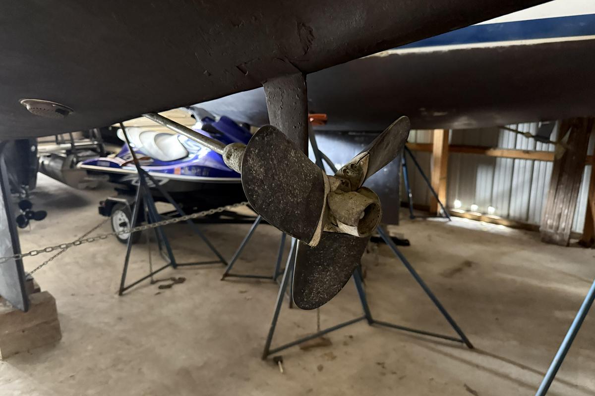 Used 1977 Islander 32