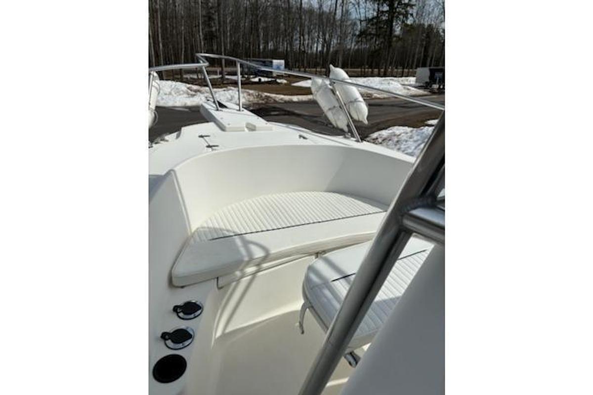 Used 1999 Boston Whaler 21 Outrage