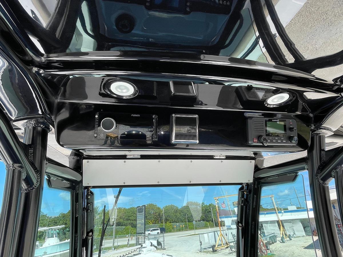 Used 2020 Everglades 273 Center Console