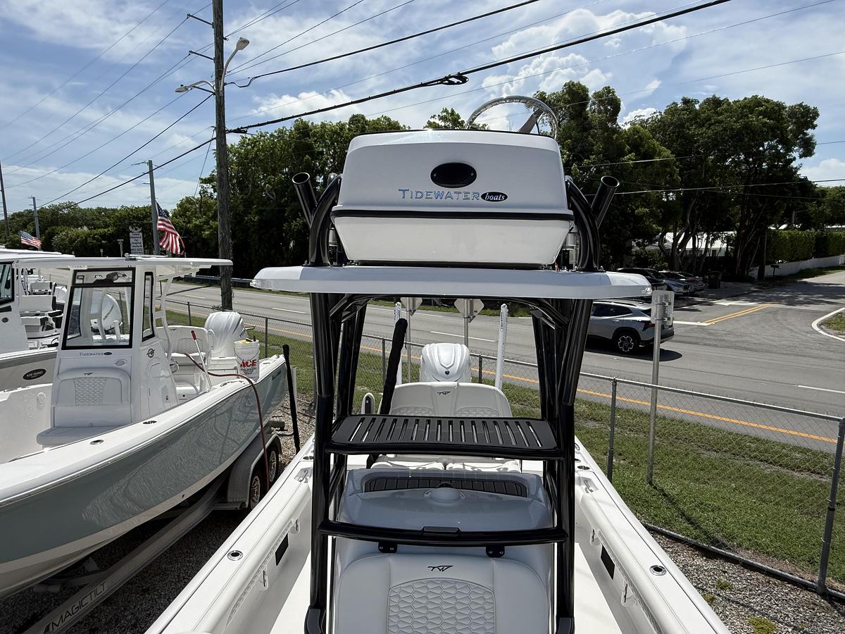 Tidewater 2500 Carolina Bay