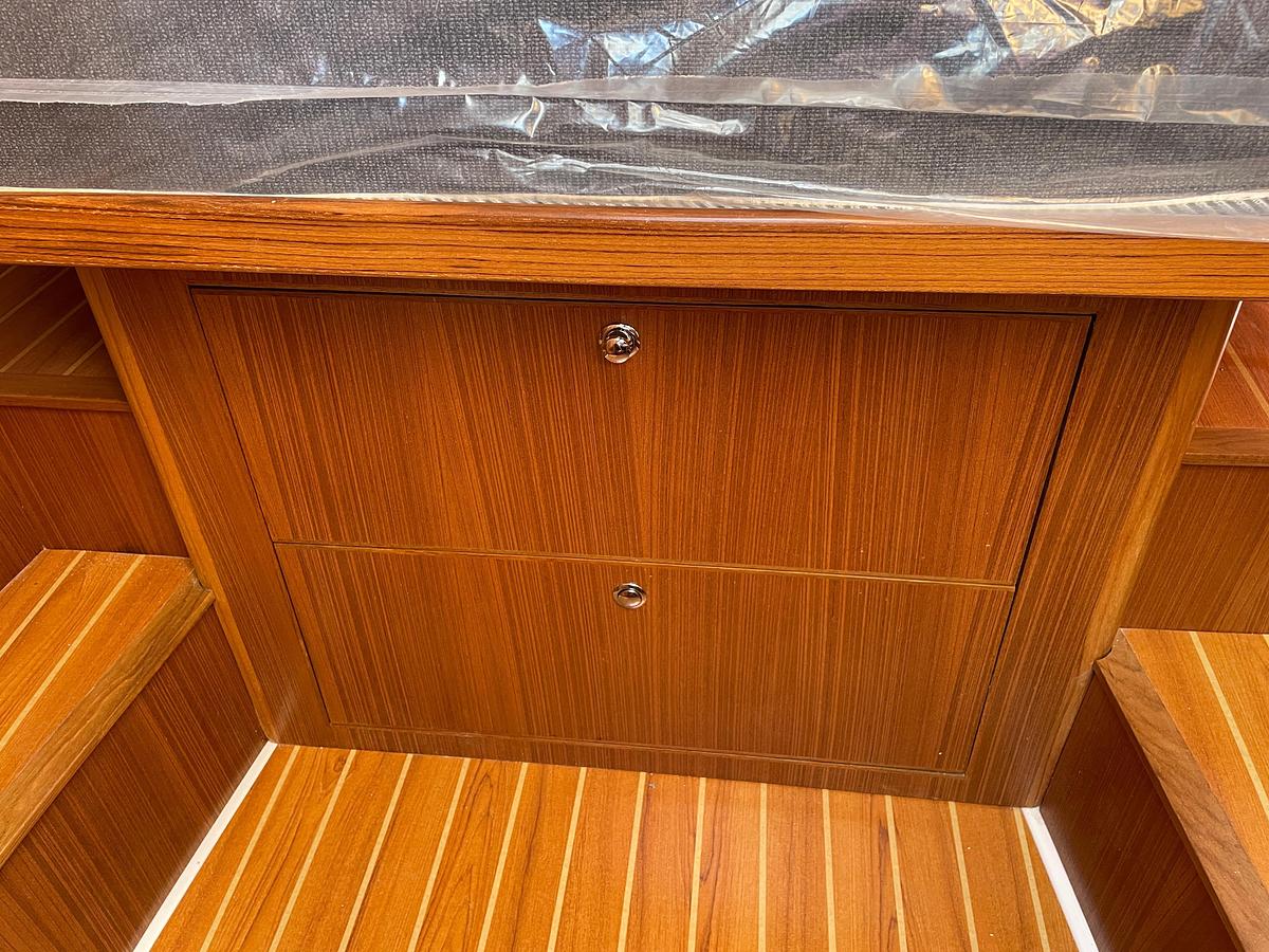 2025 True North 34 Outboard Express