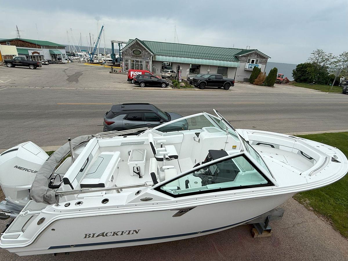 2026 Blackfin 232 DC