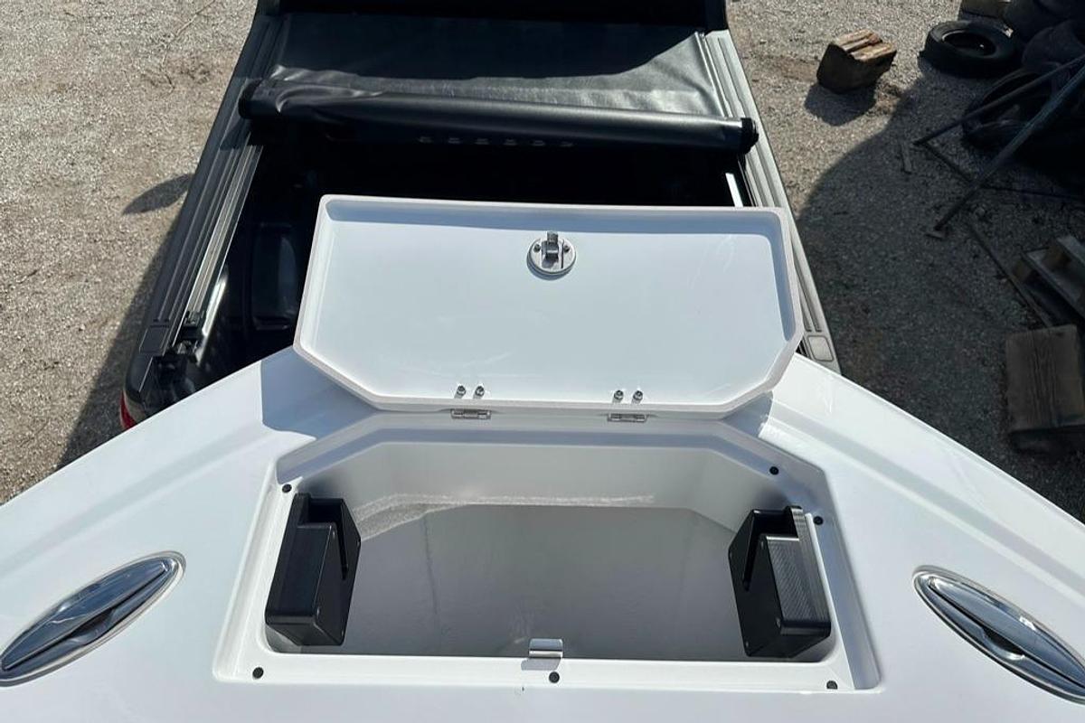 2024 Blackfin 222 CC