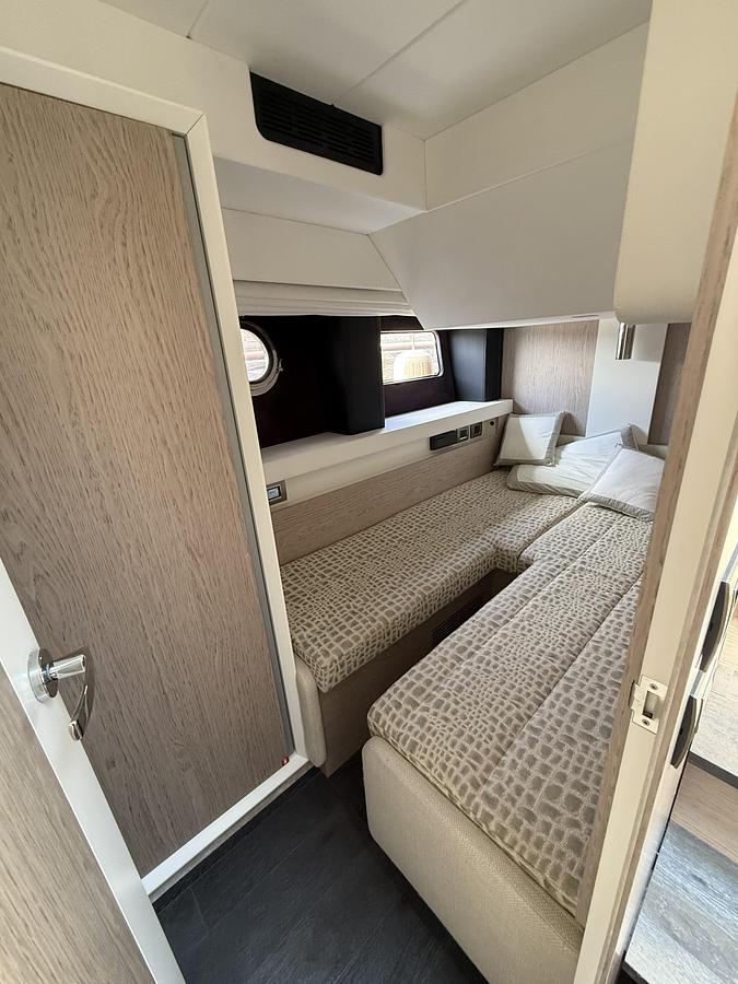Used 2019 Cranchi E52 S