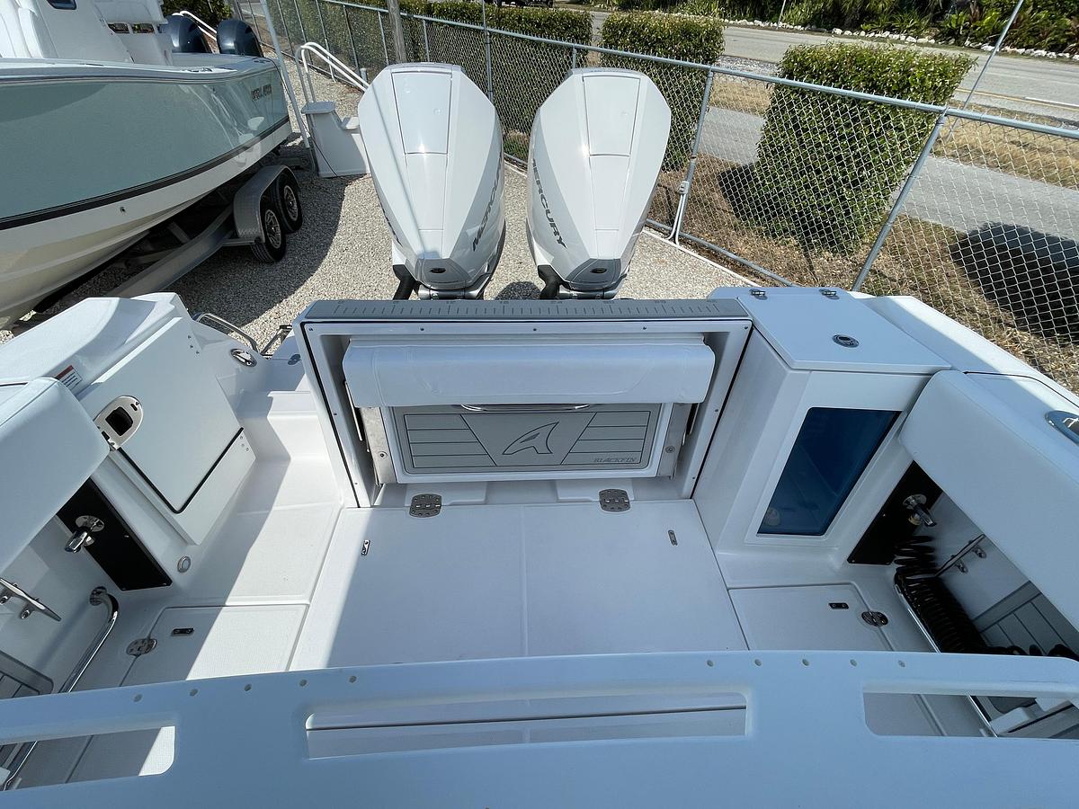 2025 Blackfin 272 CC