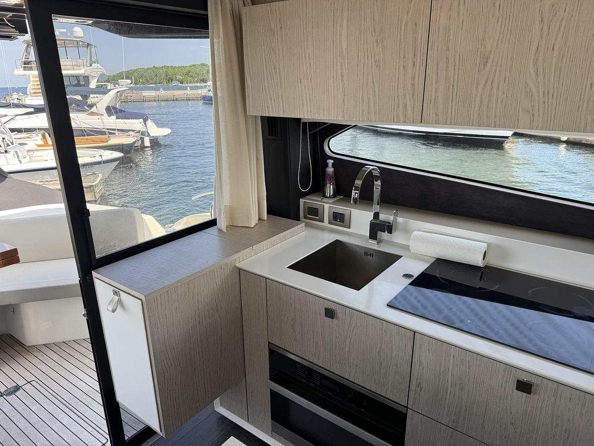 Used 2019 Cranchi E52 S