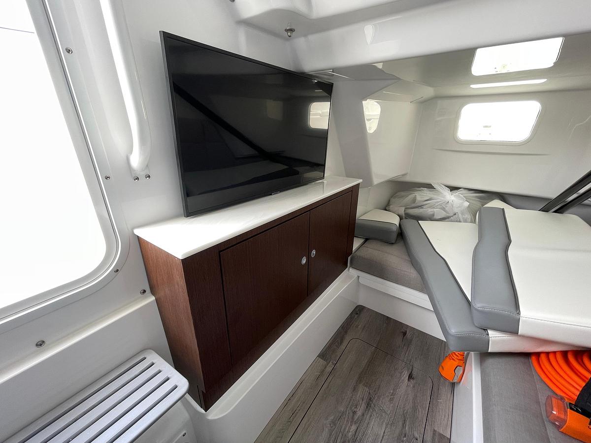 2026 Everglades 375 Center Console