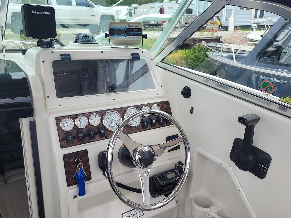 Used 2003 Caravelle Sea Hawk 230 Walk Around OB