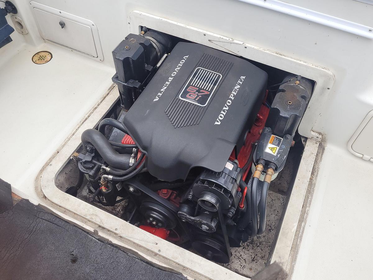 Used 2003 Caravelle Sea Hawk 230 Walk Around OB