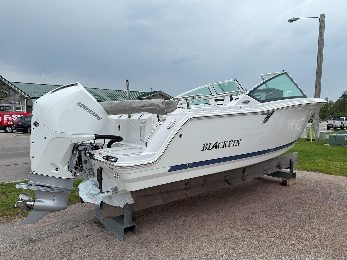 2026 Blackfin 232 DC