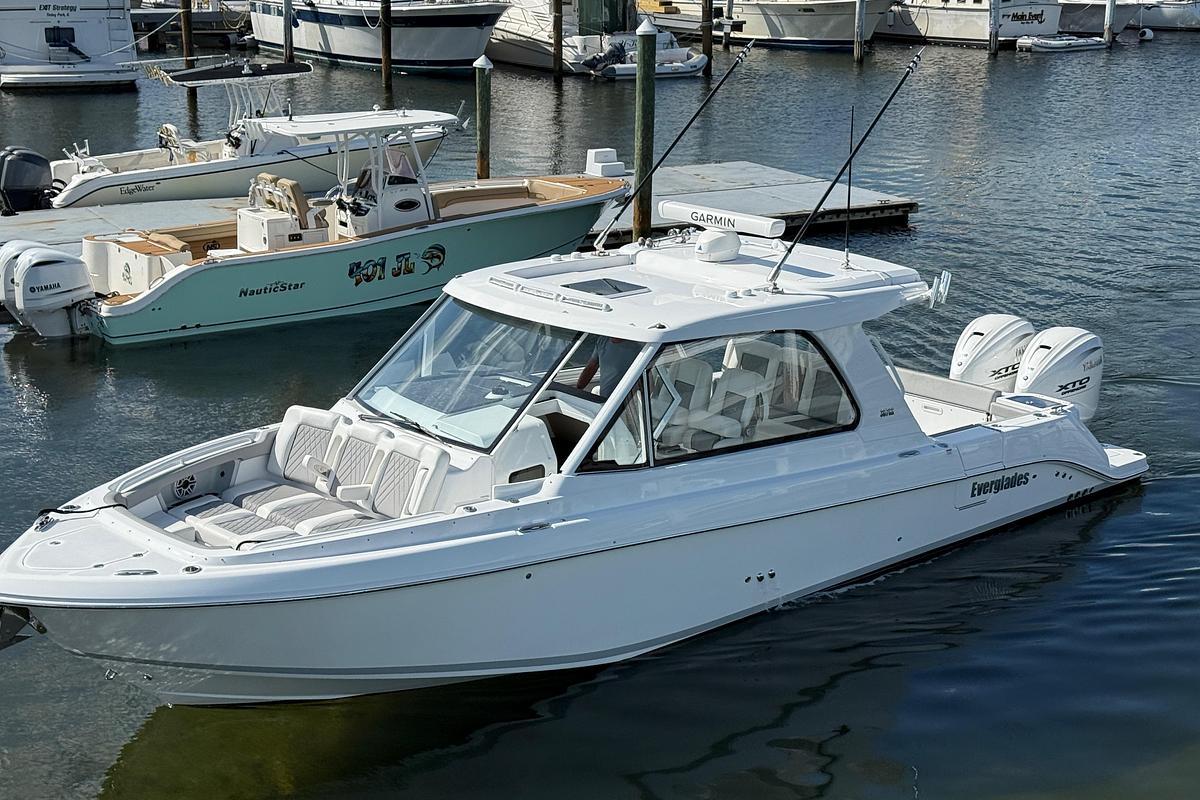 2026 Everglades 367CX