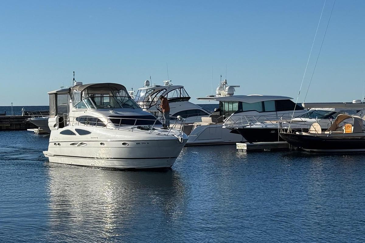 Used 2003 Cruisers Yachts 4050 Express