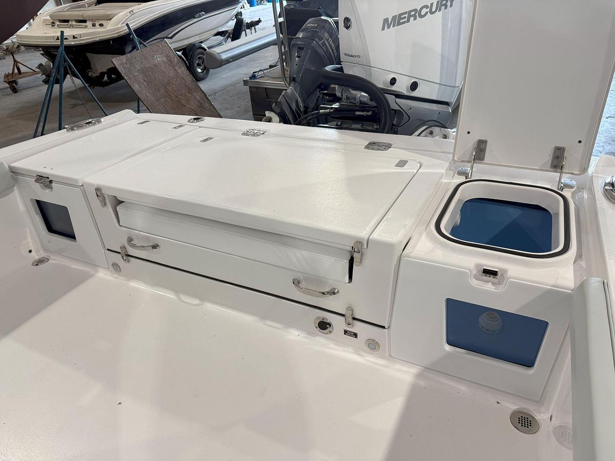 2026 Blackfin 242 HB