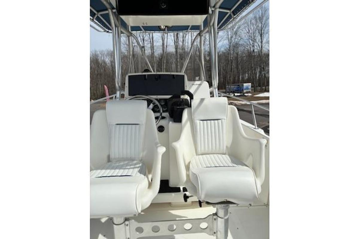 Used 1999 Boston Whaler 21 Outrage