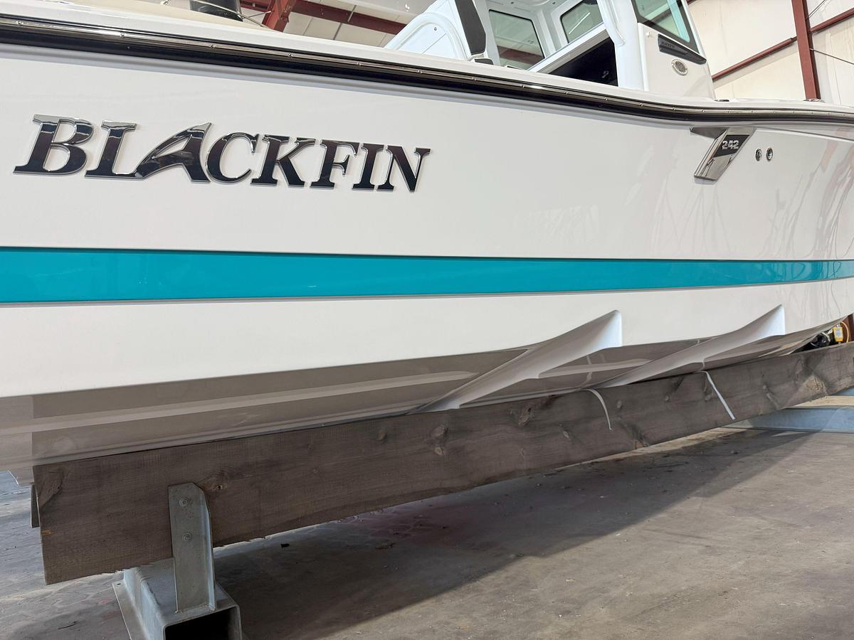2026 Blackfin 242 HB