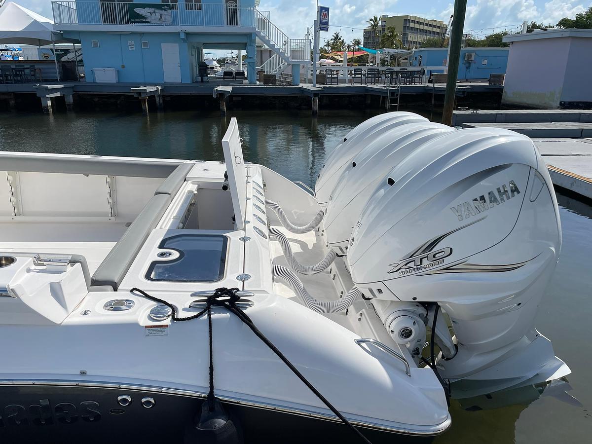 Used 2021 Everglades 395 Center Console