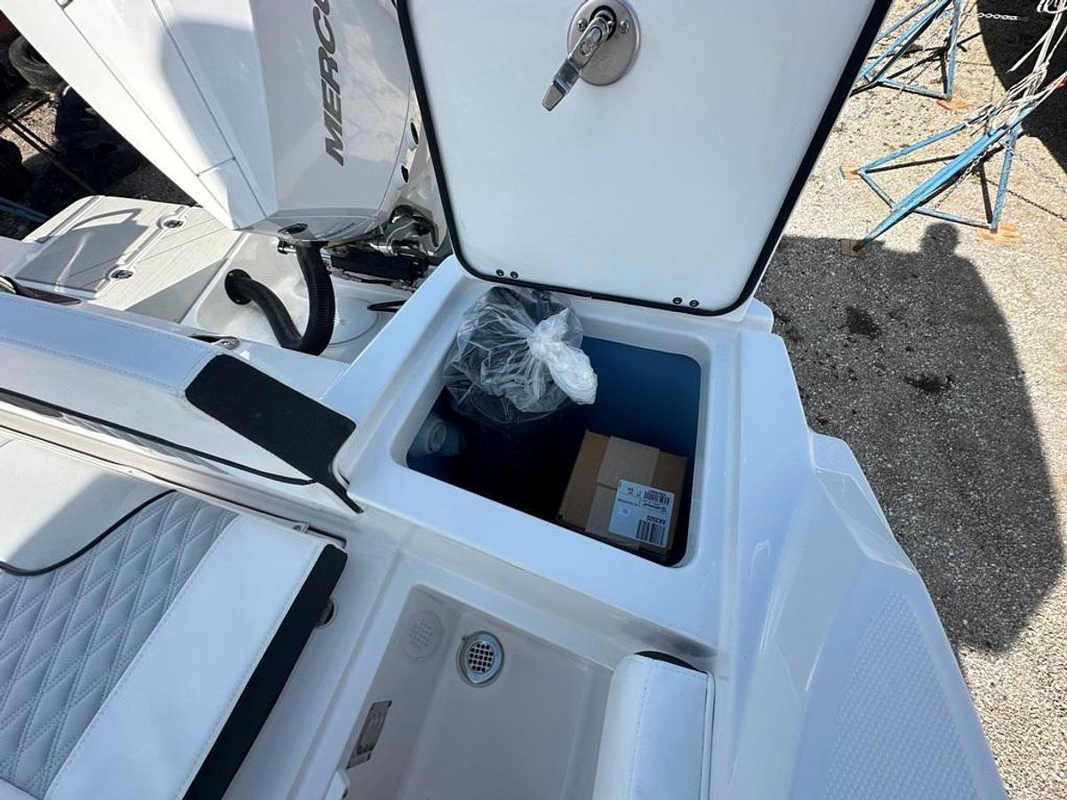 2024 Blackfin 222 CC