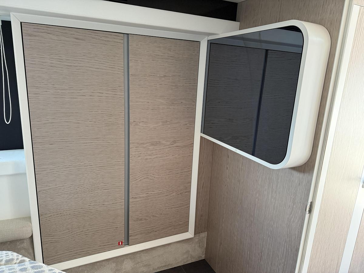 Used 2019 Cranchi E52 S