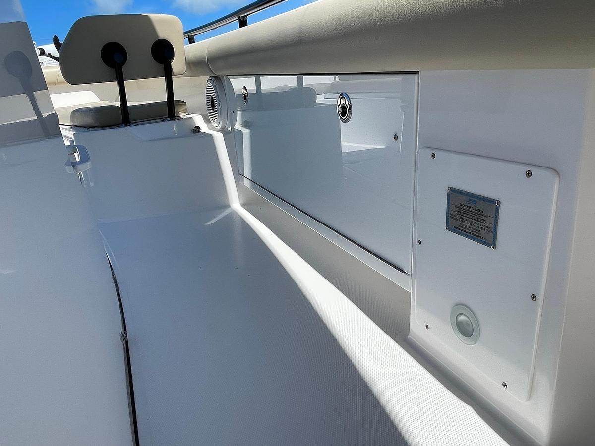 Used 2020 Everglades 273 Center Console