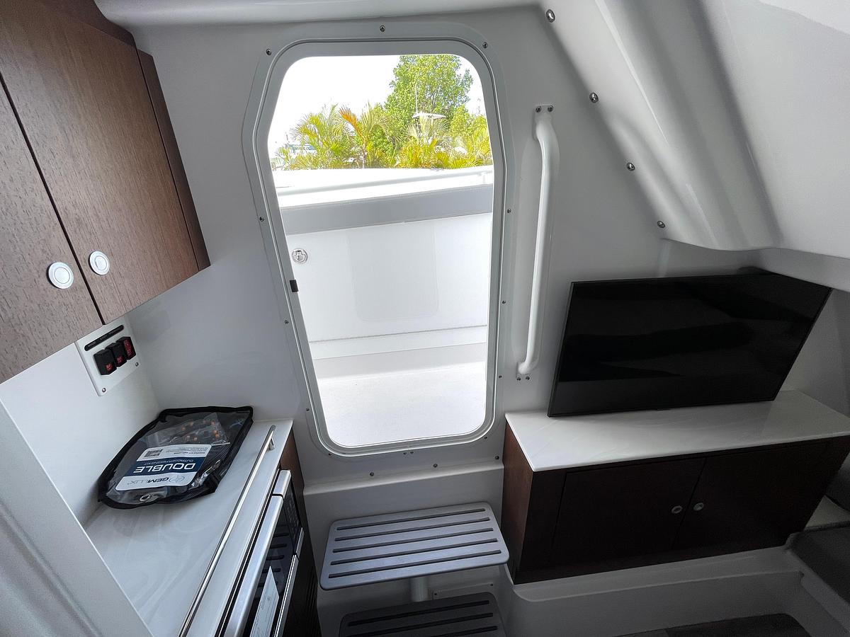 2026 Everglades 375 Center Console