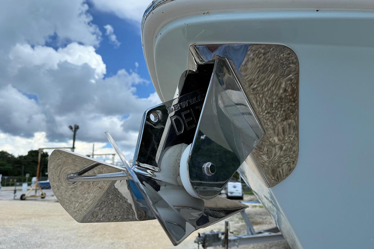 2026 Everglades 335 Center Console