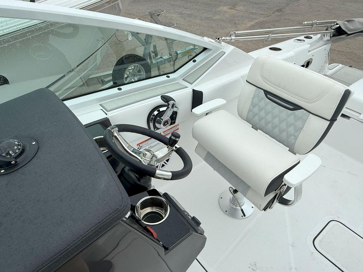 2026 Blackfin 232 DC