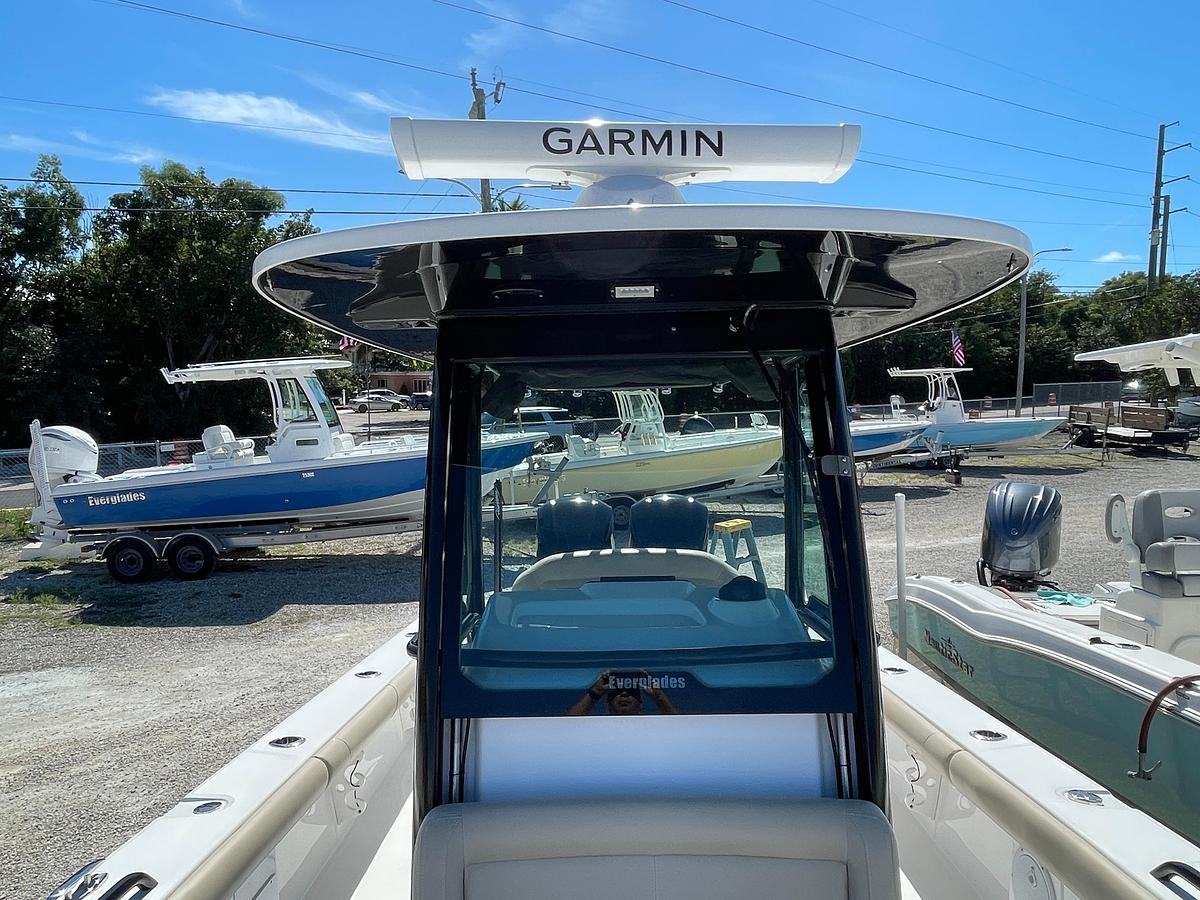 Used 2020 Everglades 273 Center Console