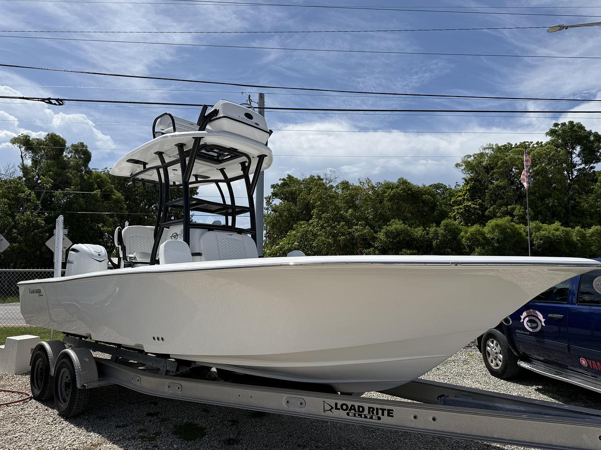 Tidewater 2500 Carolina Bay