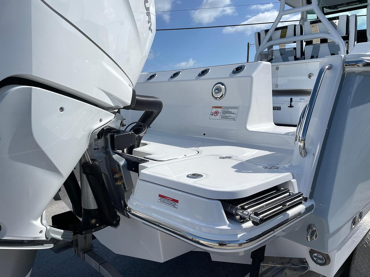 2025 Blackfin 302 CC