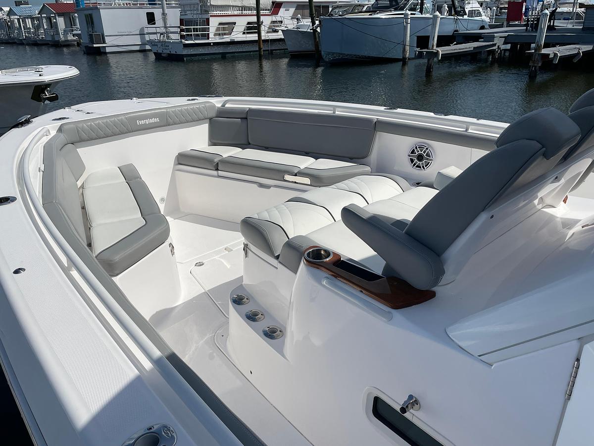 Used 2021 Everglades 395 Center Console