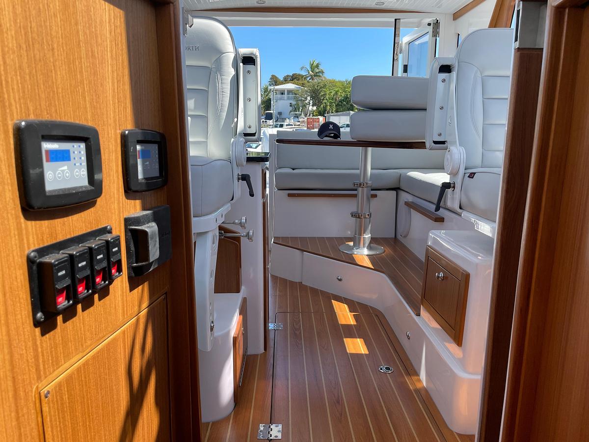 2025 True North 34 Outboard Express
