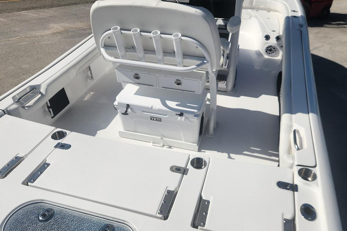 2026 Tidewater 2500 Carolina Bay