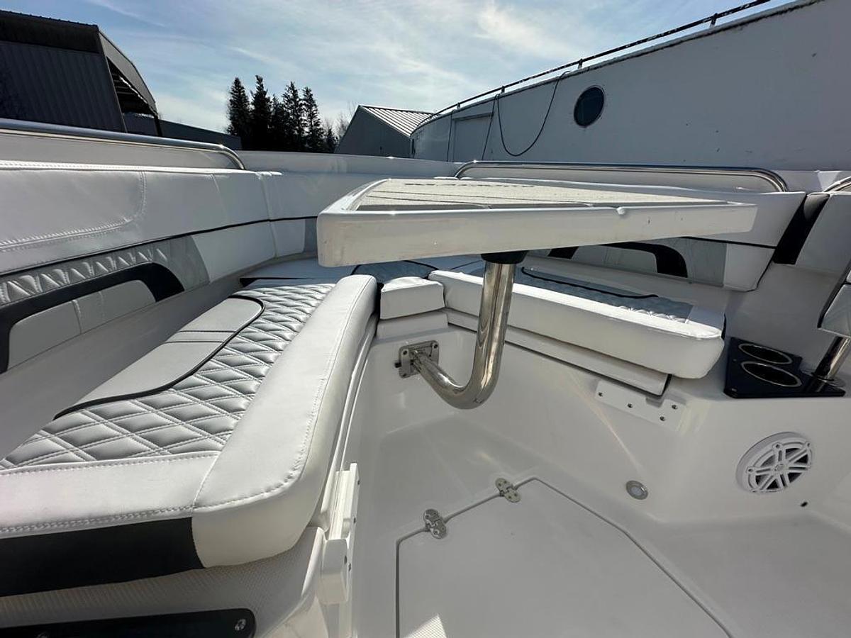 2024 Blackfin 222 CC