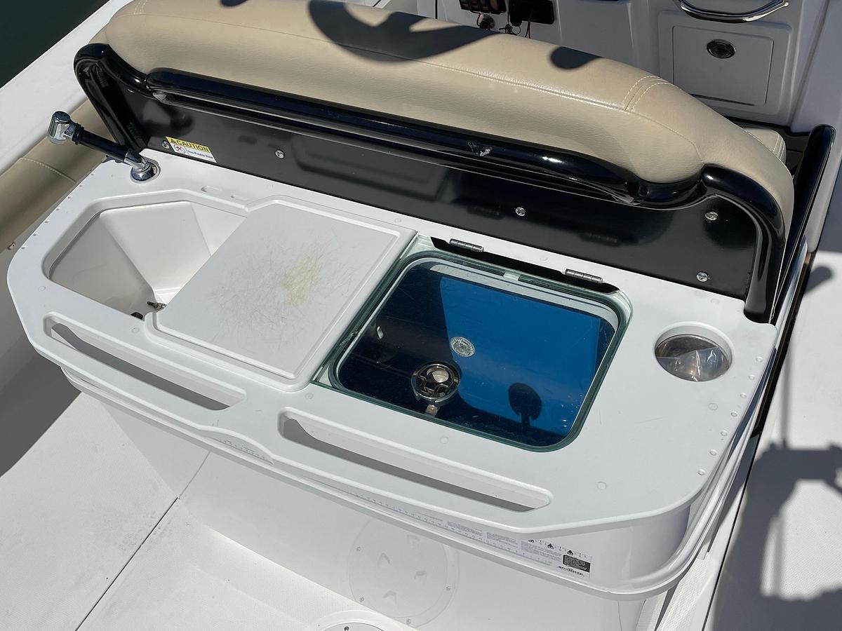 Used 2020 Everglades 273 Center Console