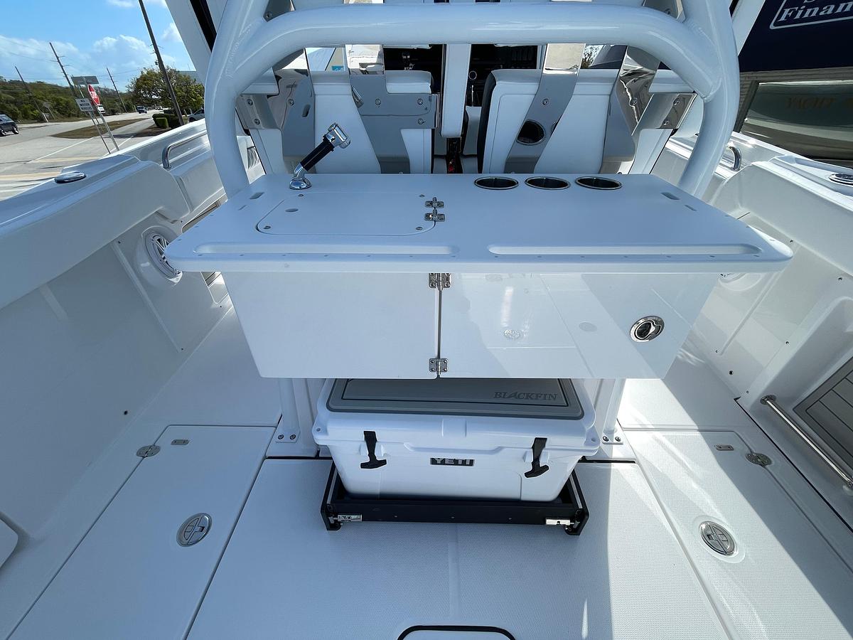 2025 Blackfin 302 CC