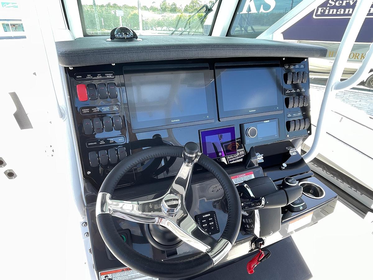 2025 Blackfin 302 CC
