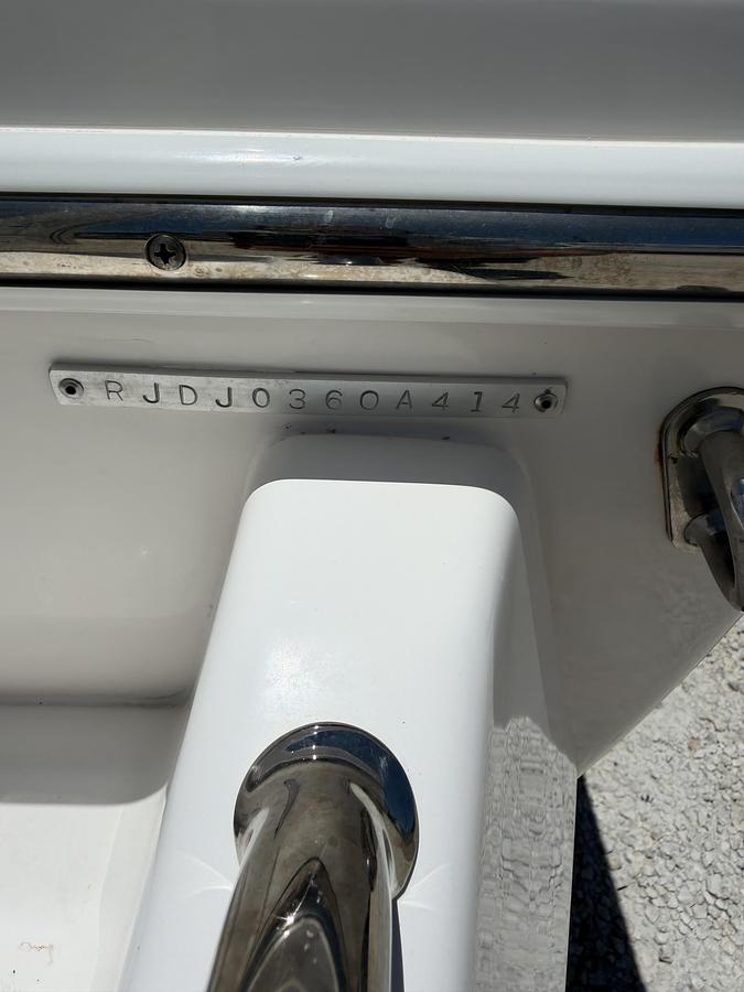 Used 2014 Everglades 243 Center Console