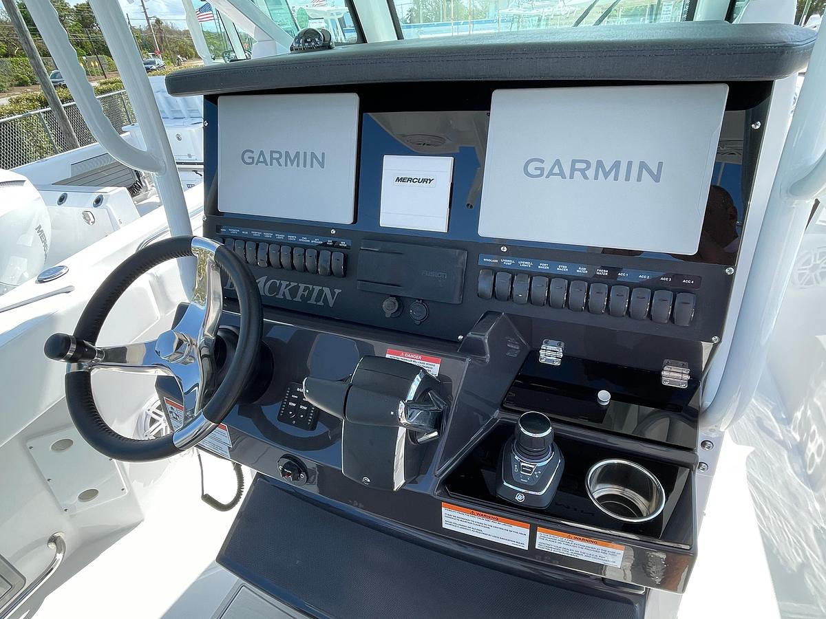 2025 Blackfin 272 CC