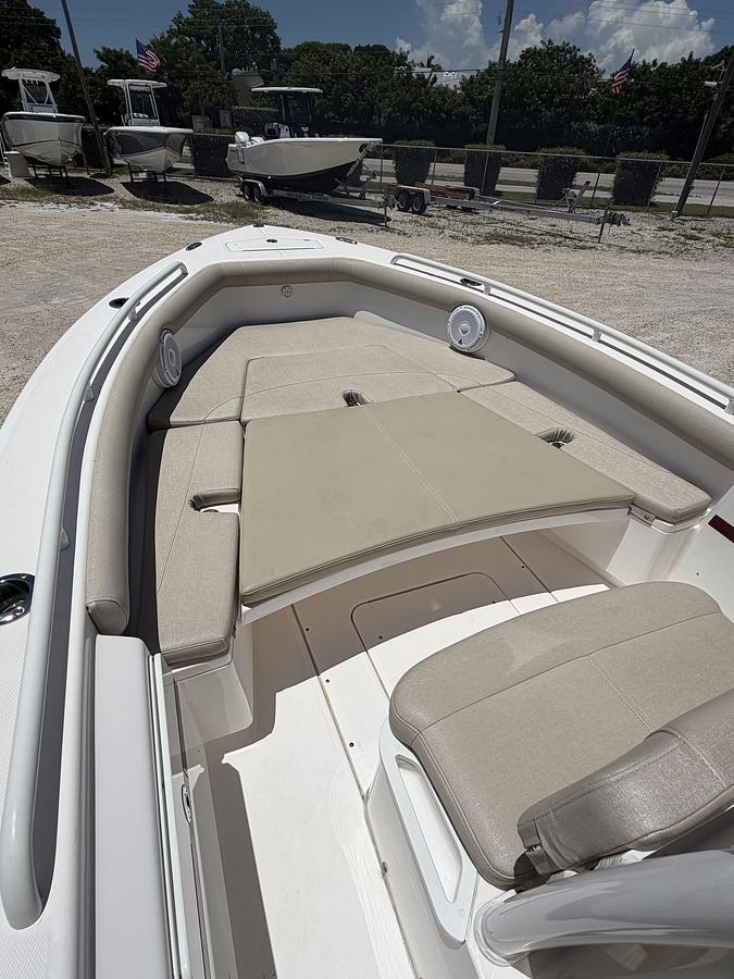 Used 2014 Everglades 243 Center Console