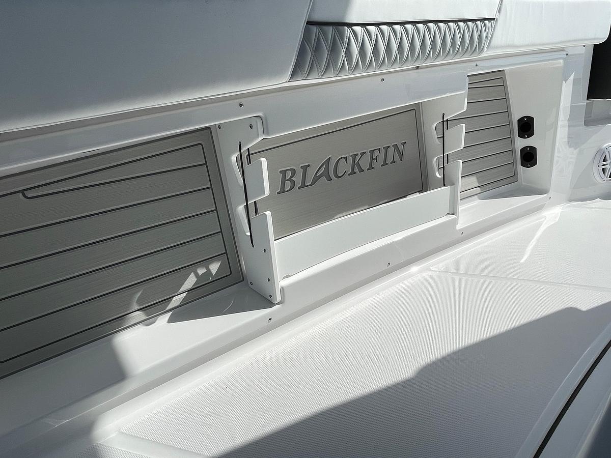 2025 Blackfin 302 CC