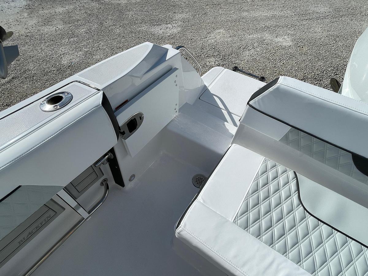 2025 Blackfin 222 CC
