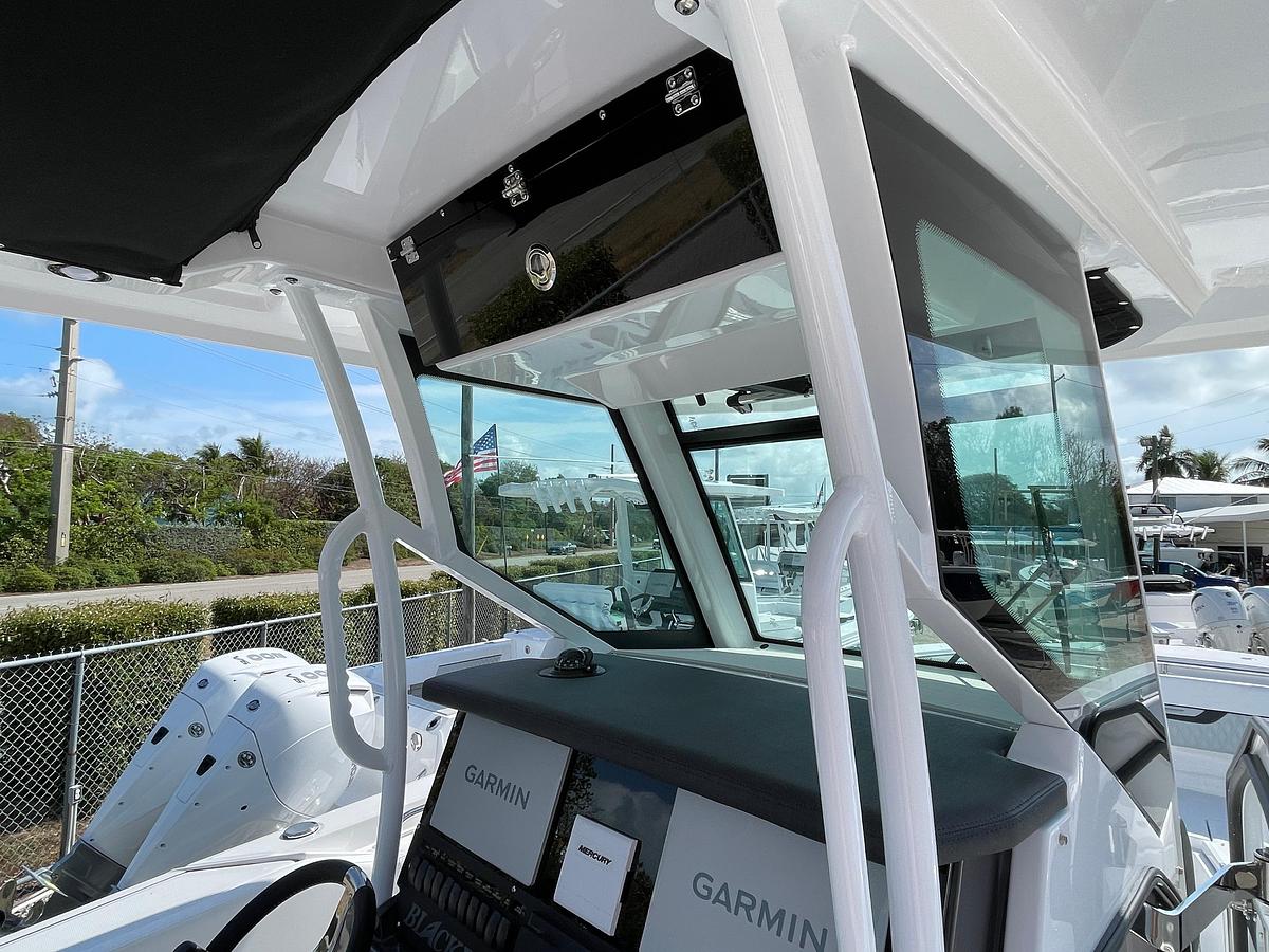 2025 Blackfin 272 CC