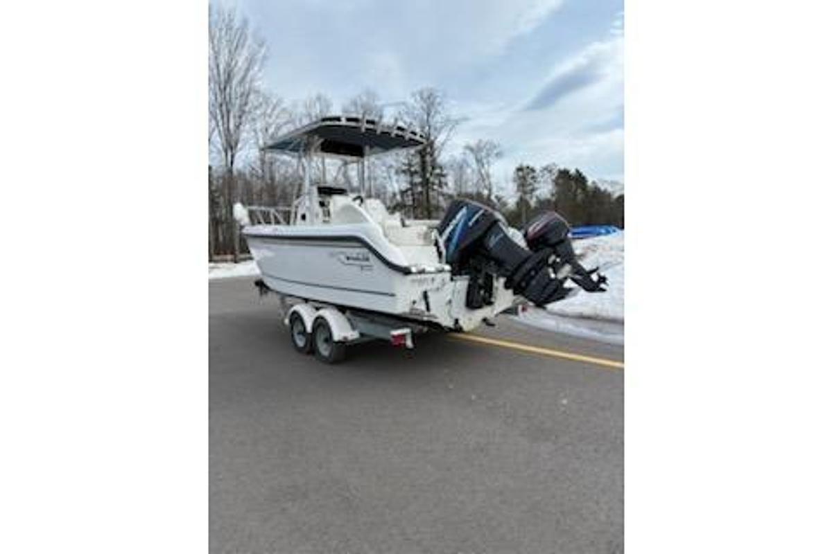 Used 1999 Boston Whaler 21 Outrage