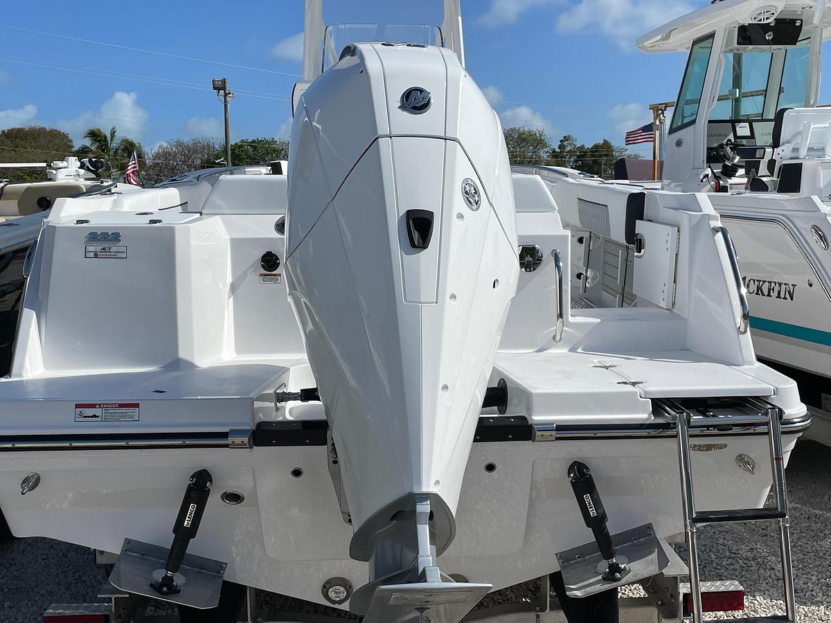 2025 Blackfin 222 CC
