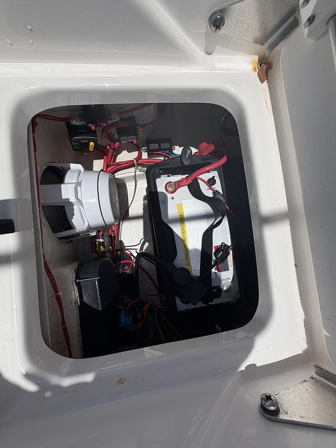 Used 2014 Everglades 243 Center Console
