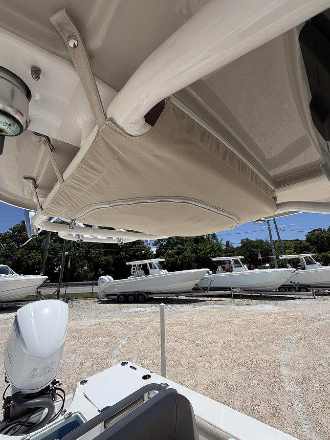 Used 2014 Everglades 243 Center Console